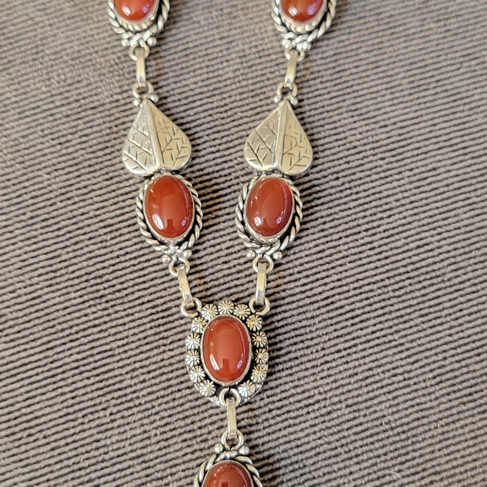 Elegant Silver and Red Brown Carnelian Stone Link Necklace